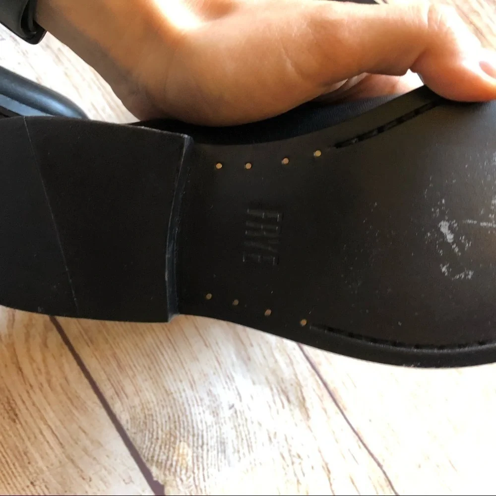 Melissa Button Back‎ Zip
